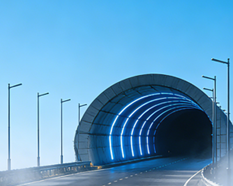 <strong>让隧道照明更智能<br>行车更安心</strong>